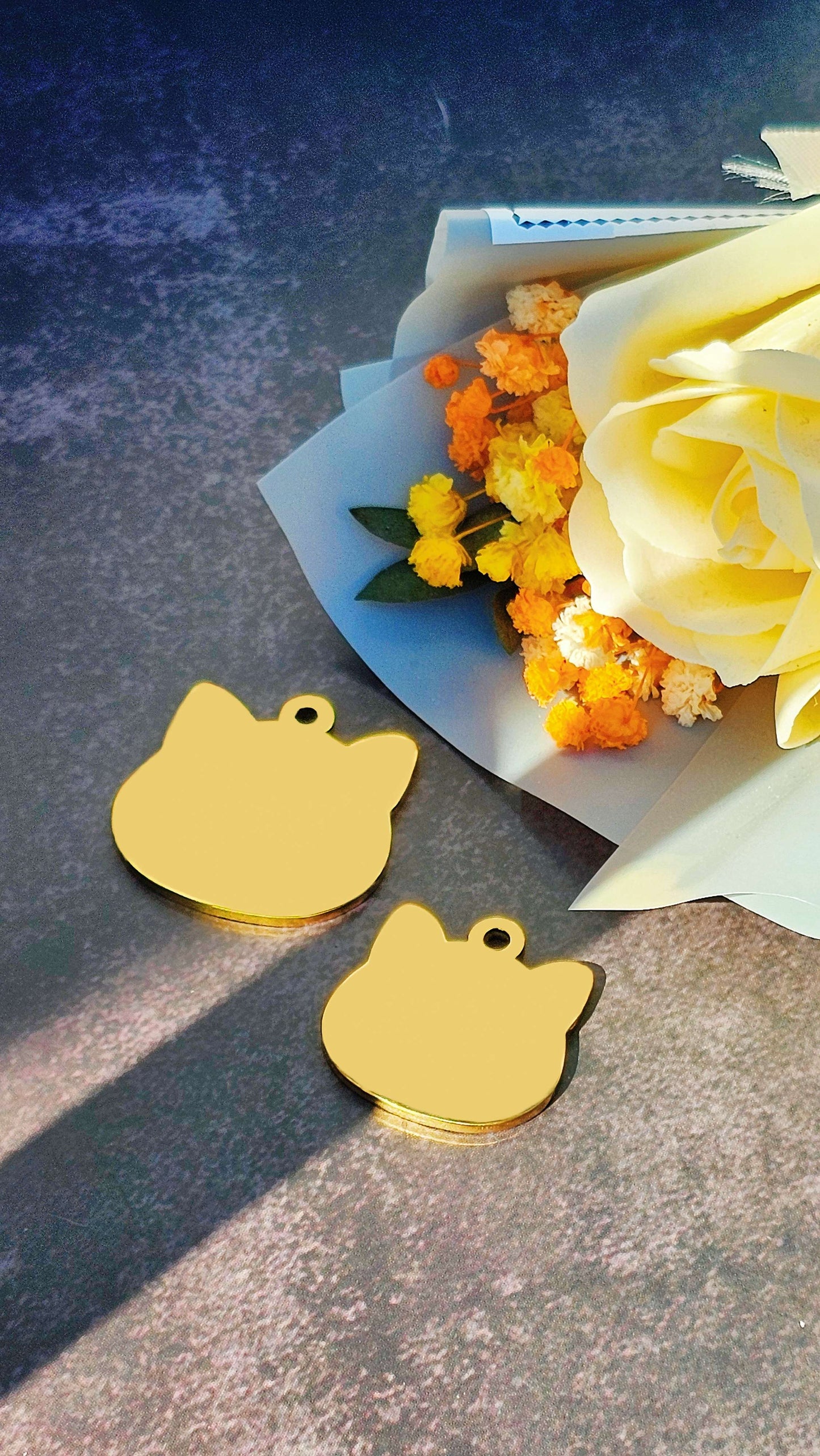 Eterna Tag L | Cat | Gold